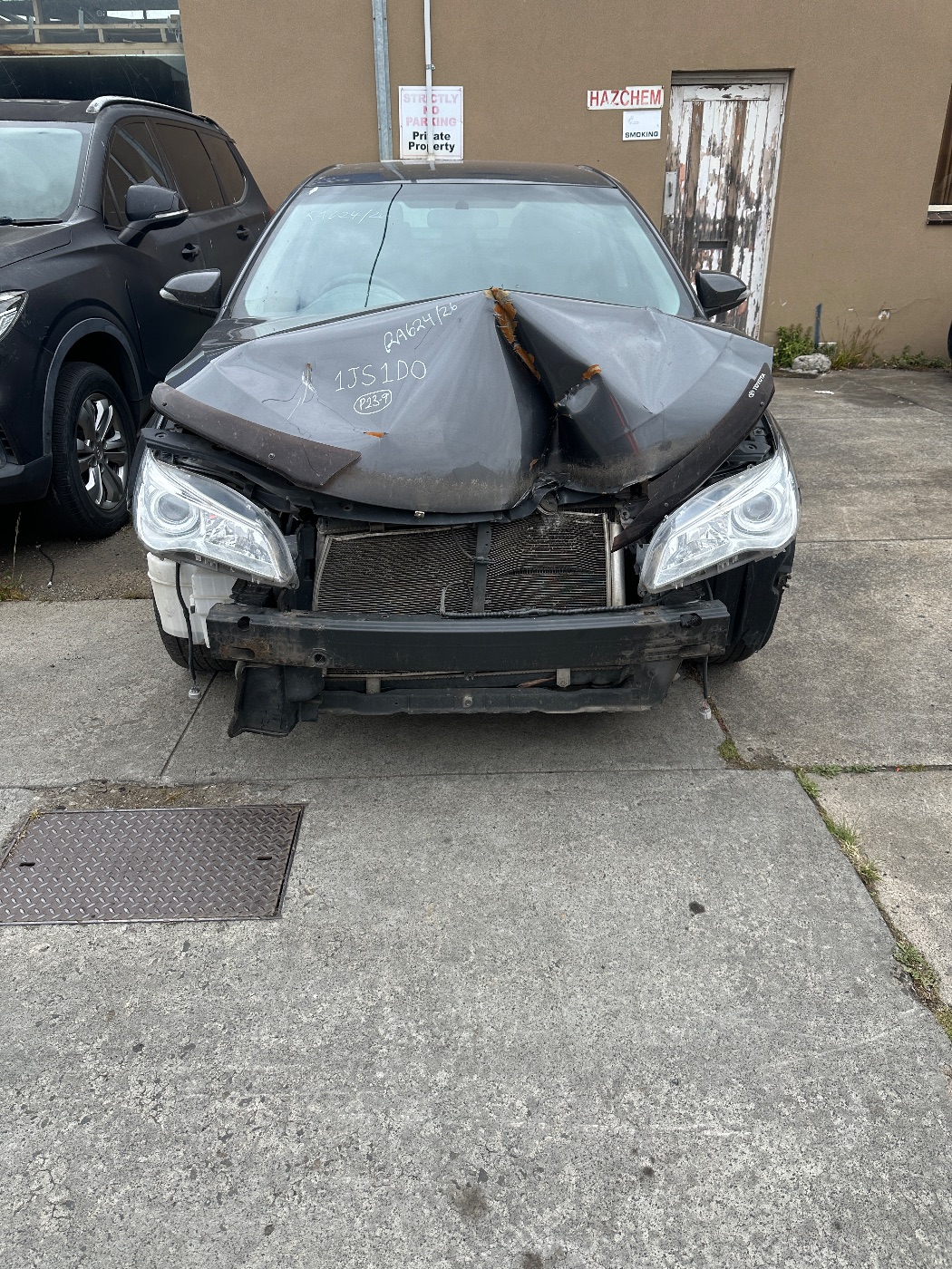2017 toyota camry non hybrid with 86ks on cluster, photo 1
