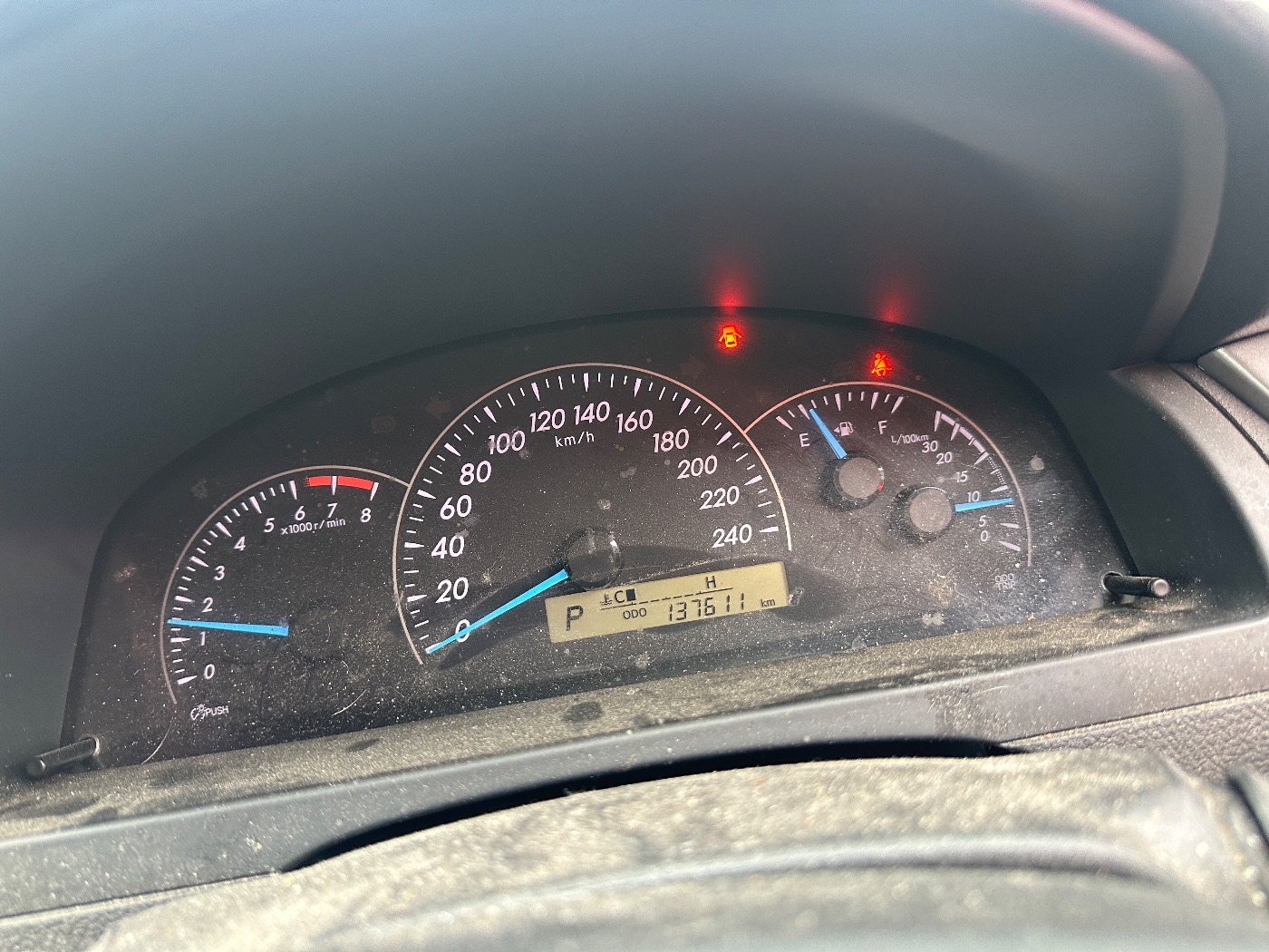 2017 toyota camry non hybrid with 86ks on cluster, photo 6